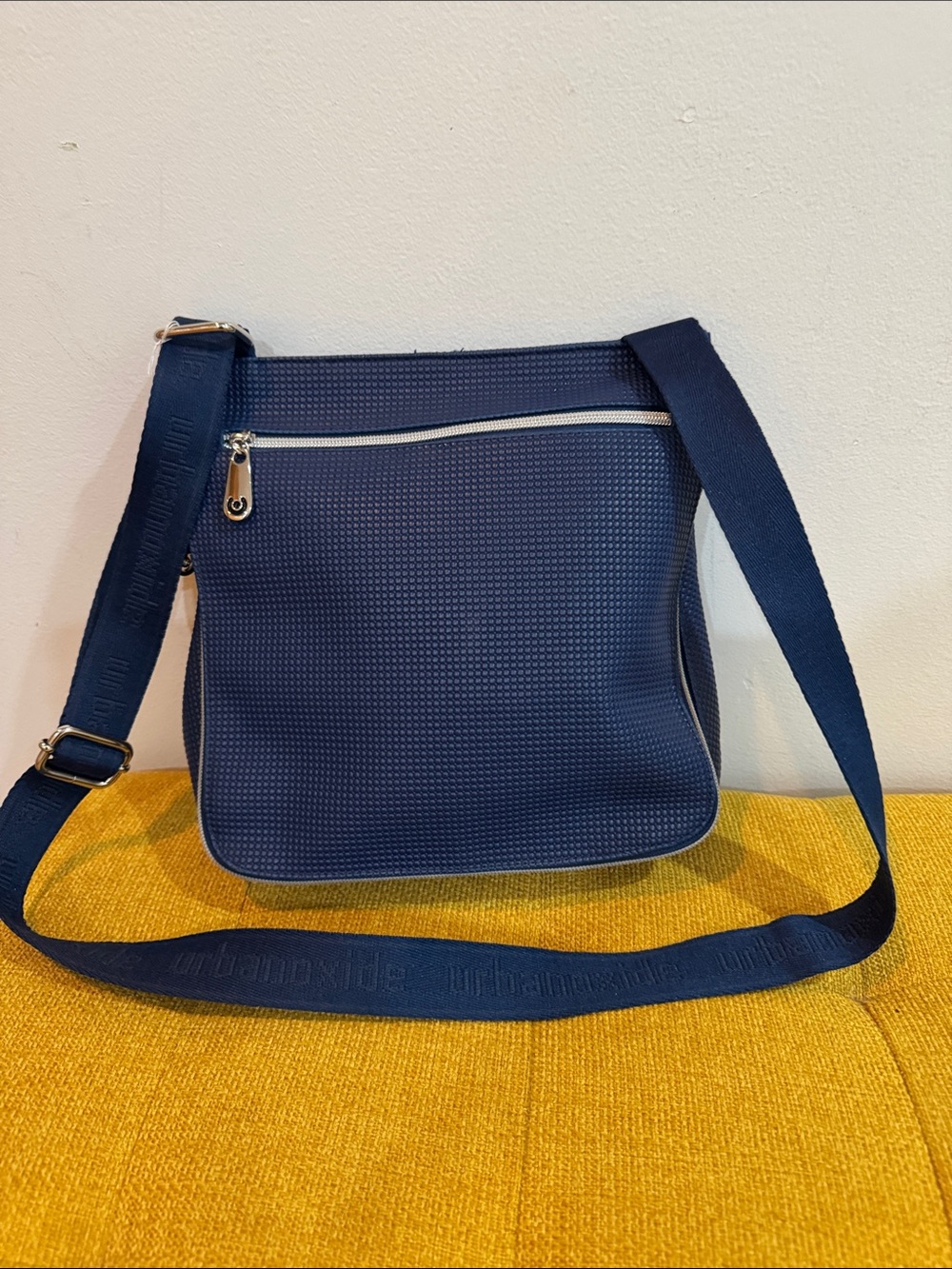 Navy Crossbody Shoulder Bag with Zip Pocket Urban Oxide🍀🍀